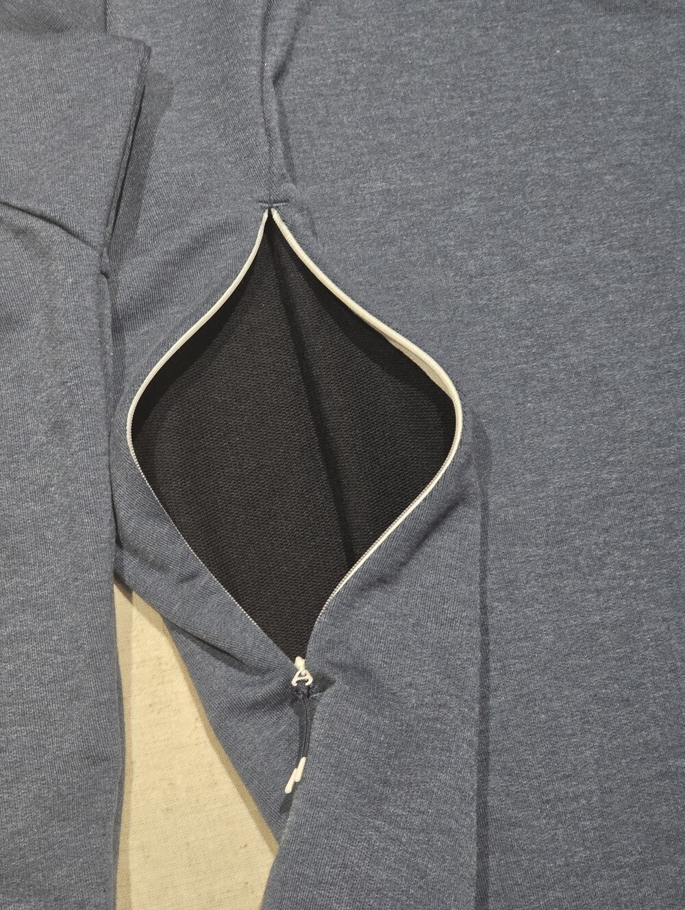 On Running Men's Hooded Half-Zip Sweatshirt Navy Blue Mens Large - Picture 8 of 11